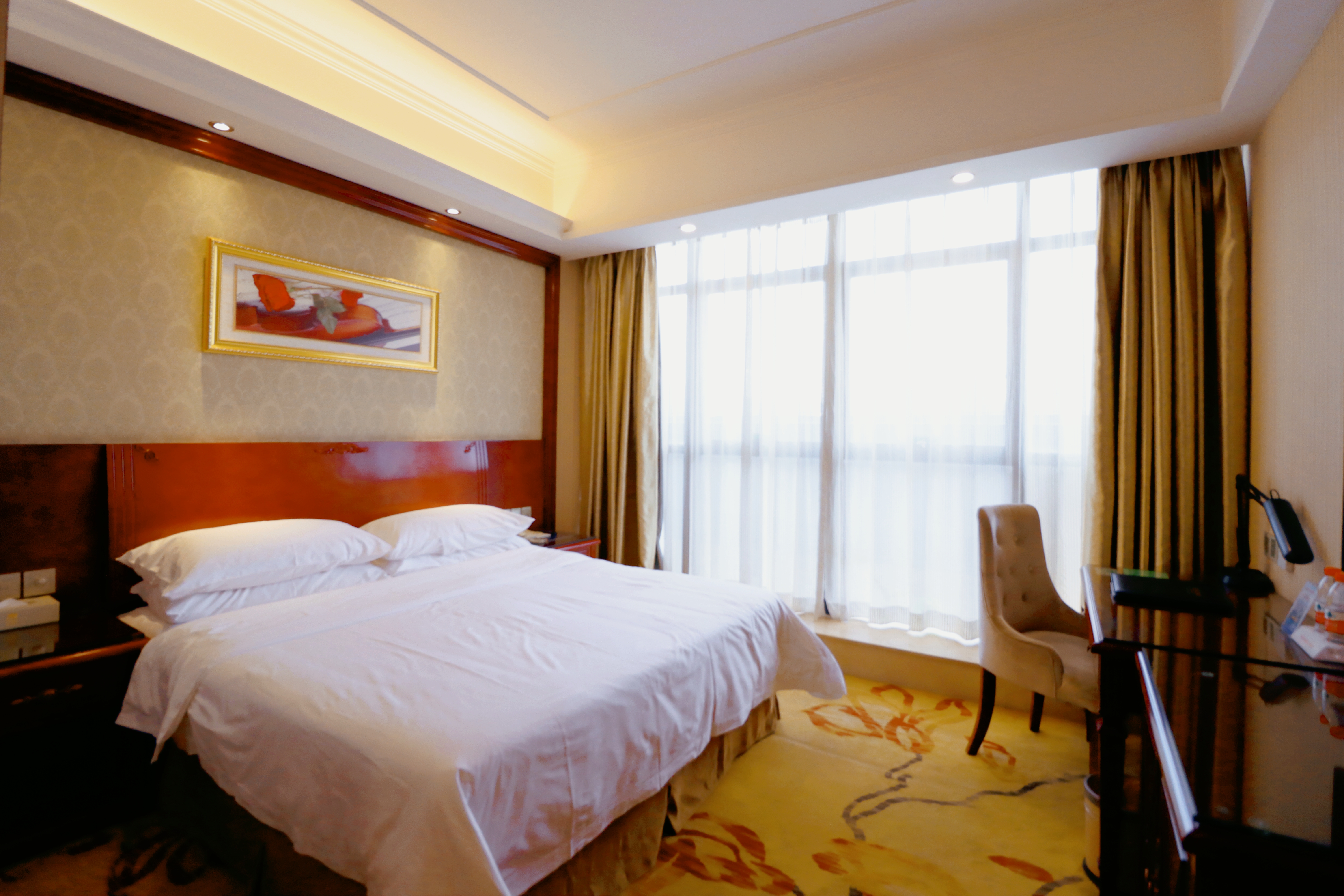 商务大床房 I 记忆床垫