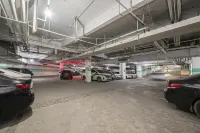 郴州皮皮ホテル（步步高新天地広場裕后街）