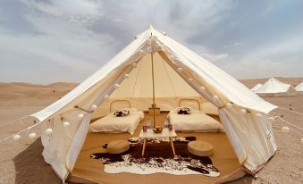 Dunhuang Desert Moon Bay Wild Luxury Desert Camping Starry Sky Hotel