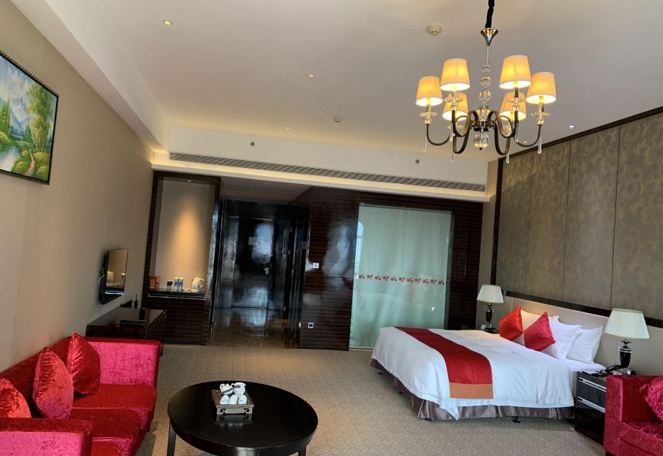 Grand King Room