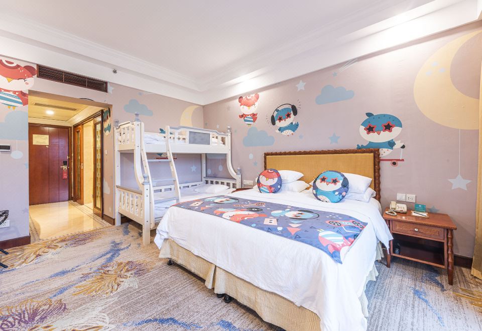 New Century Resort Qiandao LakeFamily Friendly Room (Bunk-Bed)