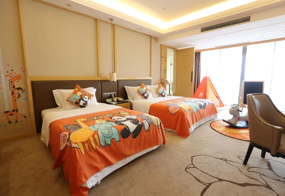 Kingworld Hotel Gui'anMeng Qu Family Room (Balcony Private Pool)