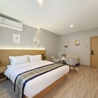 臻享大床房（空間大+新風系統+公區自助洗衣機+零壓床墊） 鉑瑞·餘舍飯店（成都天府國際機場店）優惠