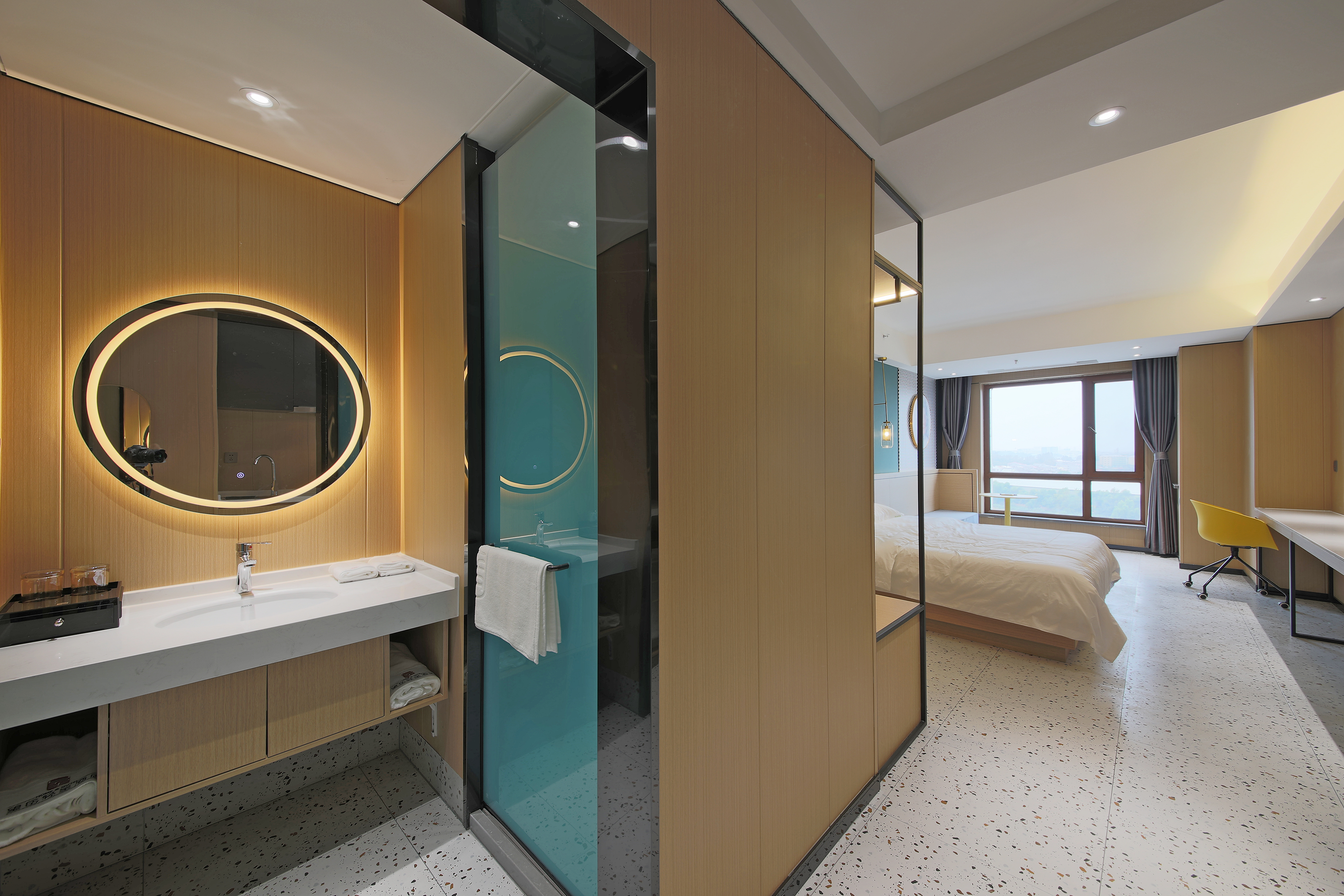 『轻呈』甄选大床房（零压床垫+Minibar）