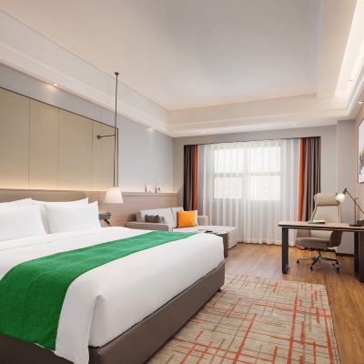 豪華城景大床房 東方鳳凰飯店（中山燈都古鎮華藝廣場店）優惠