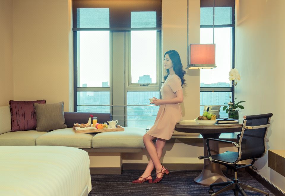 Pan Pacific TianjinPremier King River View Room