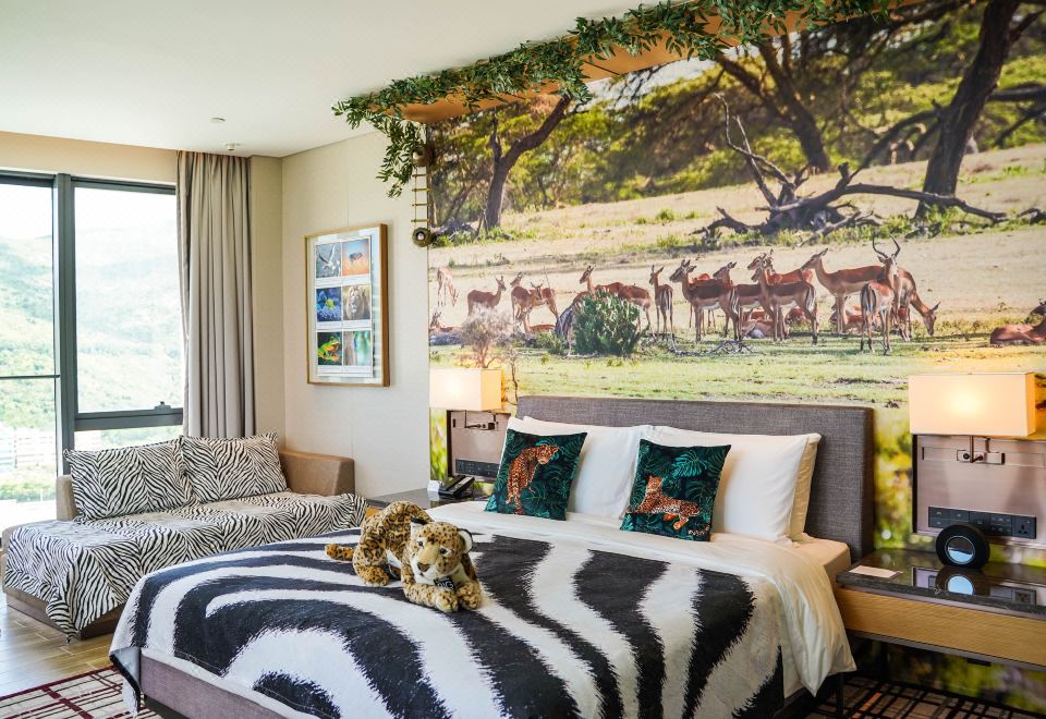 Hyatt Regency HengqinKaiyue Family Room