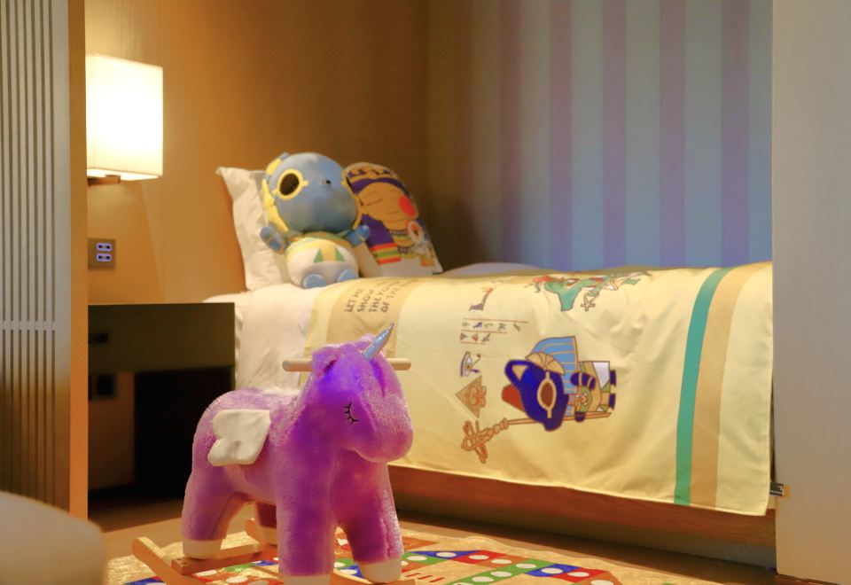 Crowne Plaza Zunhua Hot Spring TownEgyptian Deity Family Theme Room