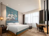 Magnotel (business) Hotel Fenghuang East Street Branch, Luya Mountain scenic spot, Ningwu, Xinzhou