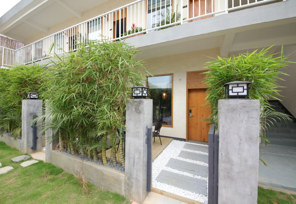 Zichun · Garden-View Garden Twin Room