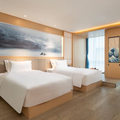 City豪華城景雙床房|雅蘭彈簧床-辦公會客區-落地城景 深圳嵐珊酒店優惠