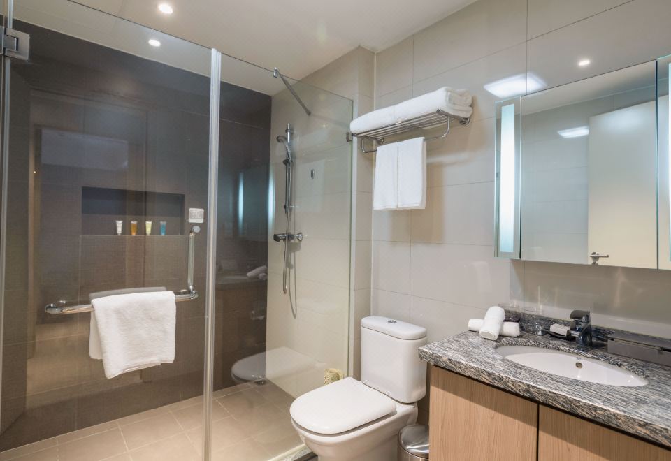 Sunshine City Tsuen Wan Hotel (Xi'an Hi-tech Dadu Dian Shop)Exclusive 2-Bedroom Family Suite With Kitchen & Tub