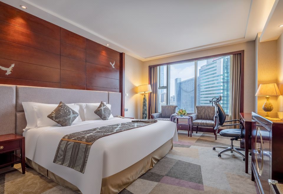 豪華廣場大床客房