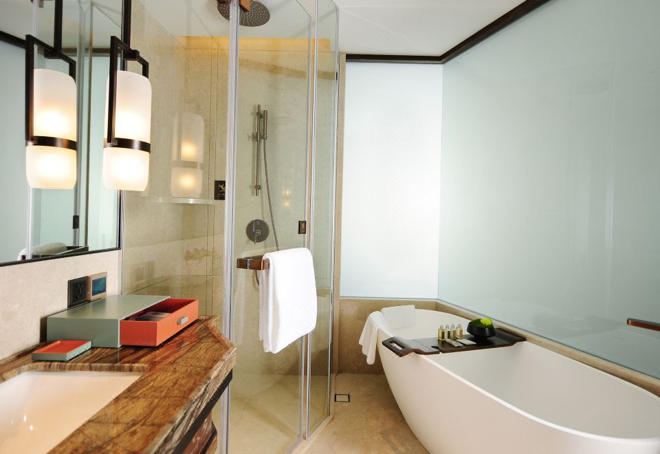 桃源特大床觀景房（智能客控+浴缸+歐舒丹洗護用品）