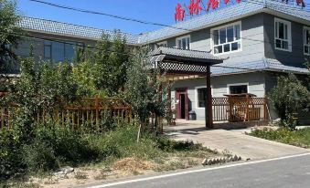 Nanlin Jujujuku, Urumqi County