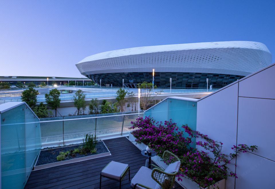 豪華庭院大床房