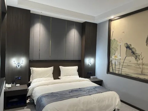 Yifeng Business Hotel