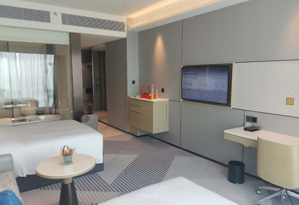 高級湖景雙床房