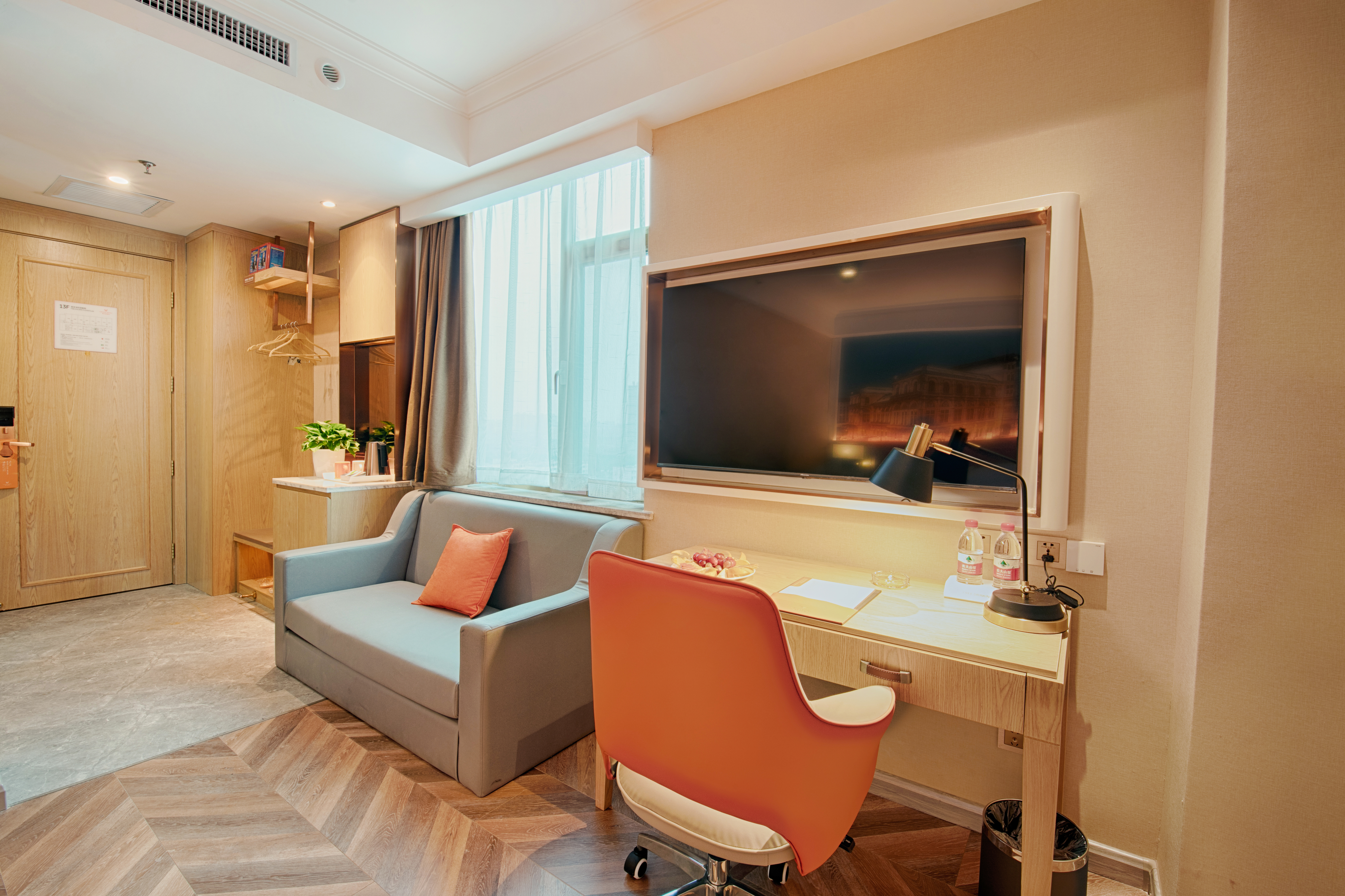 高级大床房【手机投屏+深睡床品】