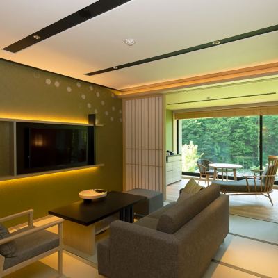 デラックススイート シャレーアイビー定山渓 クーポン