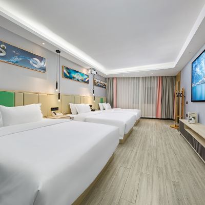 珺豪.投影三床房 珺玥（廣州新白雲國際機場直營店）優惠