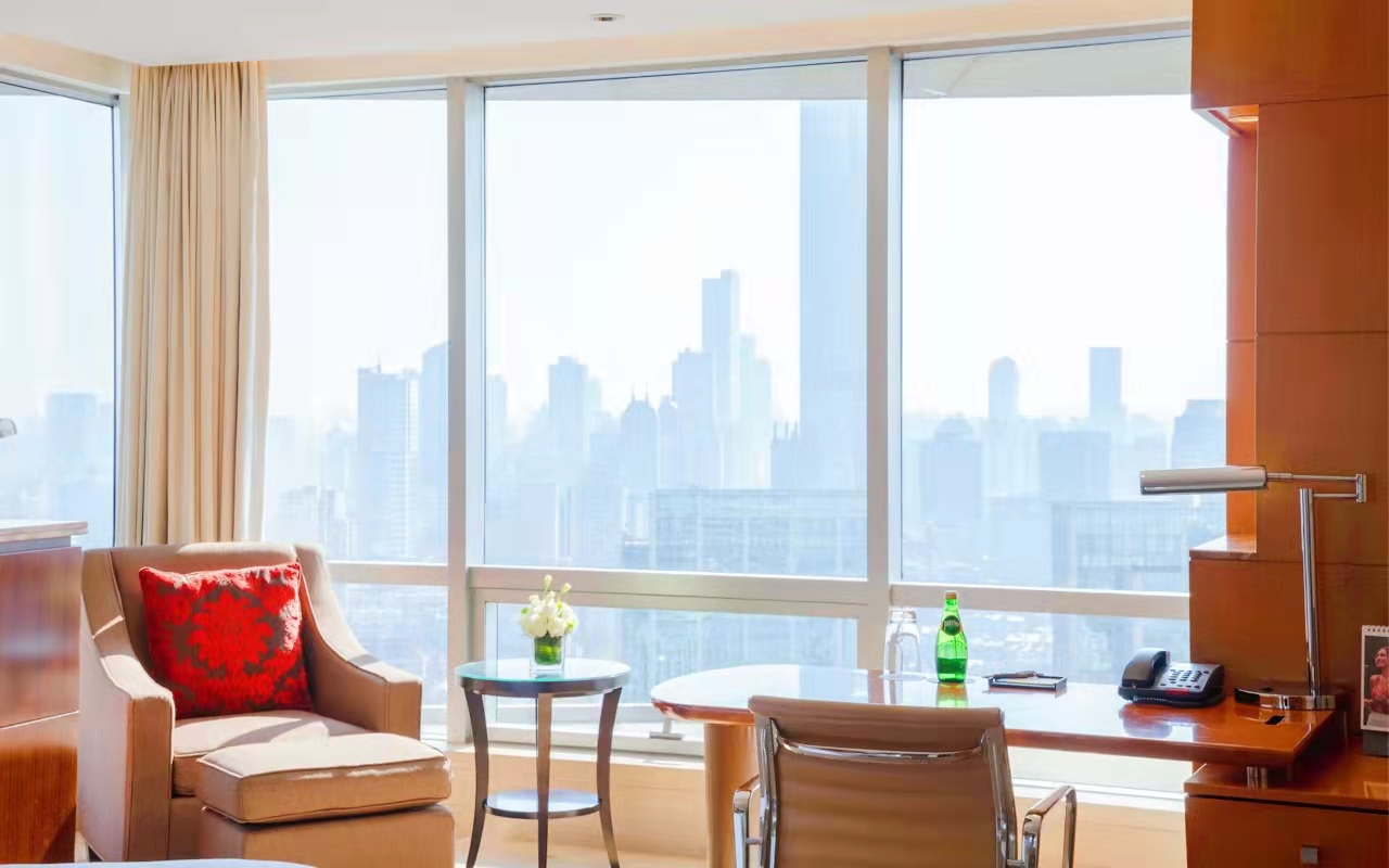 尊享更高楼层湖景大床房·享玄武湖紫金山美景