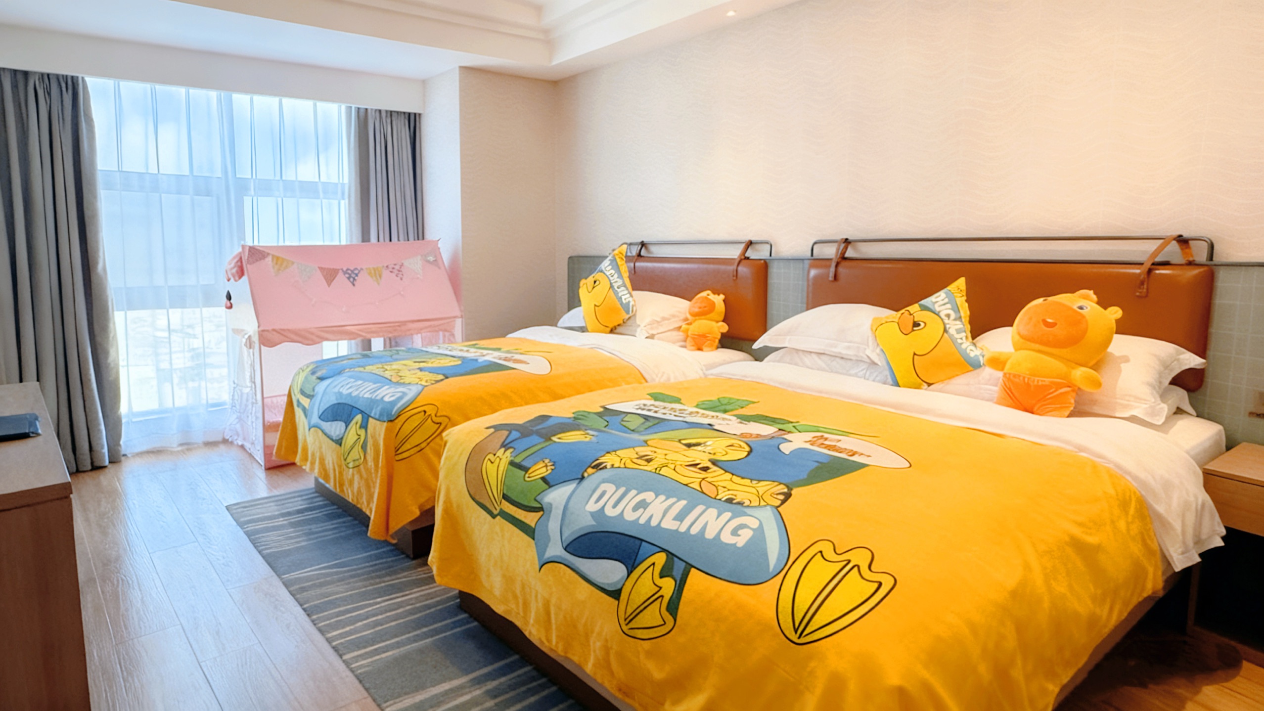 豪华Fashion 亲子家庭房｜北欧轻奢风+乳胶床垫