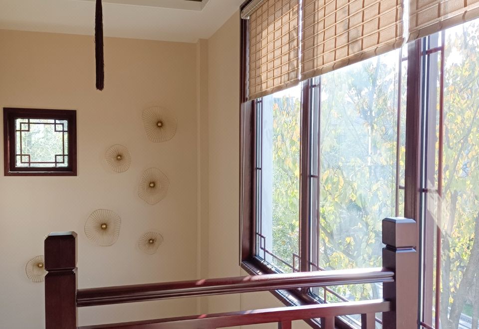 园景五居庭院房