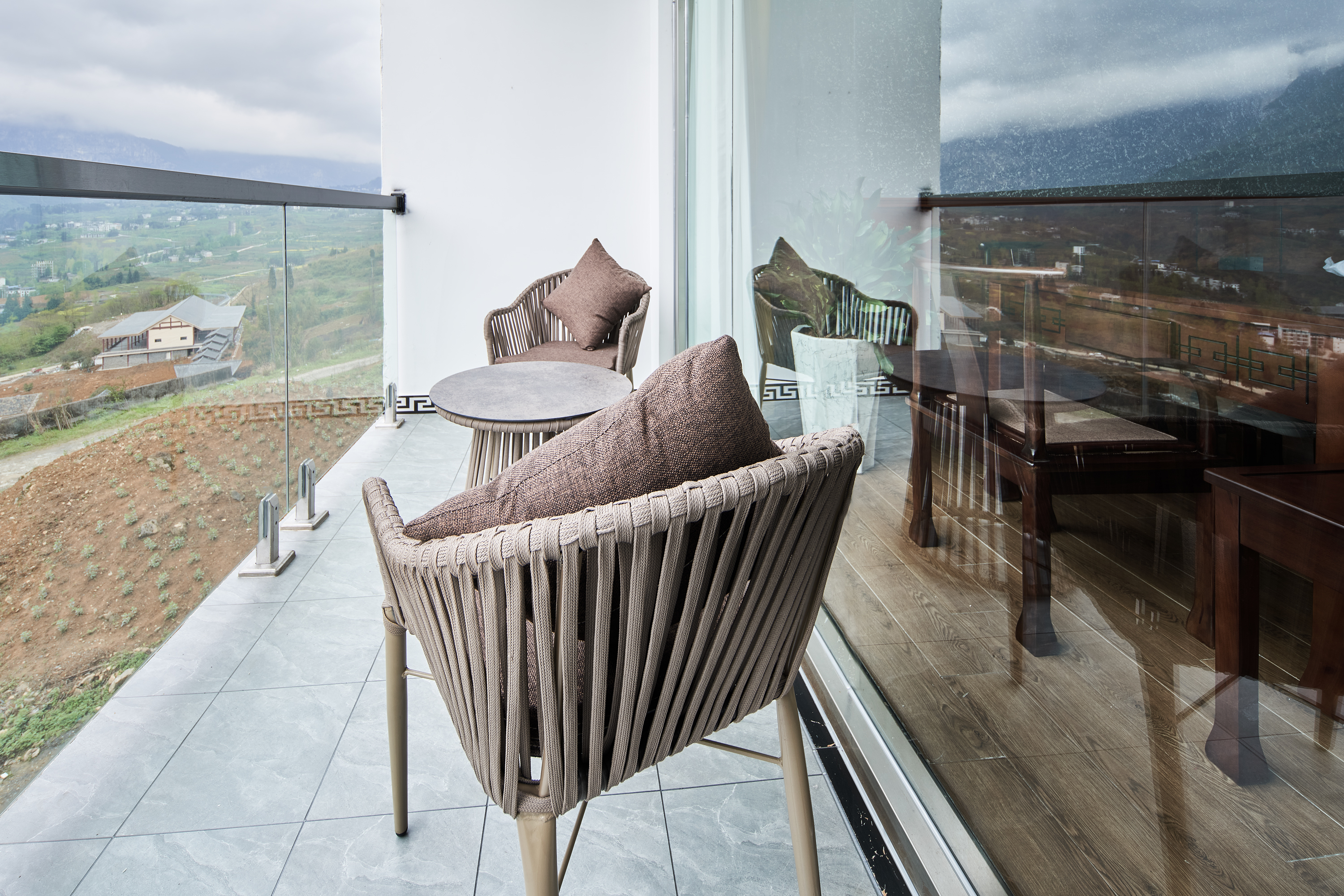 豪华山景国粹房