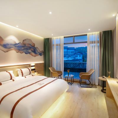 拾椿·私享露台觀景大床房（眺望獅子山私人獨享觀景露台+高級深睡零壓床墊+TOTO智能馬桶） 拾然酒店（麗江古城南門木府店）優惠