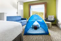 Holiday Inn Express & Suites OAKHURST-YOSEMITE PARK AREA by IHG