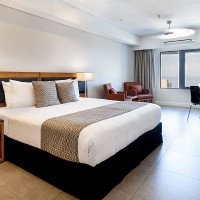 2 Bedroom Dual Harbour View Apartment Oaks Darwin Elan Hotel Promo Code