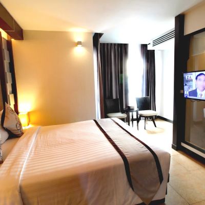 豪華雙人房或雙床房 曼谷天穹飯店優惠