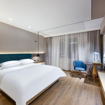 品質致選大床房【智慧投屏+品牌床品+智能客控】 潮漫飯店（珠海海濱泳場情侶路店）優惠