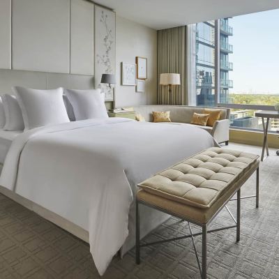 Premier King Room Four Seasons Hotel Toronto at Yorkville Promo Code