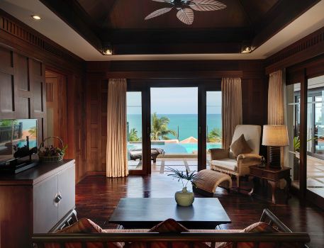 Rawi Warin Resort and Spa