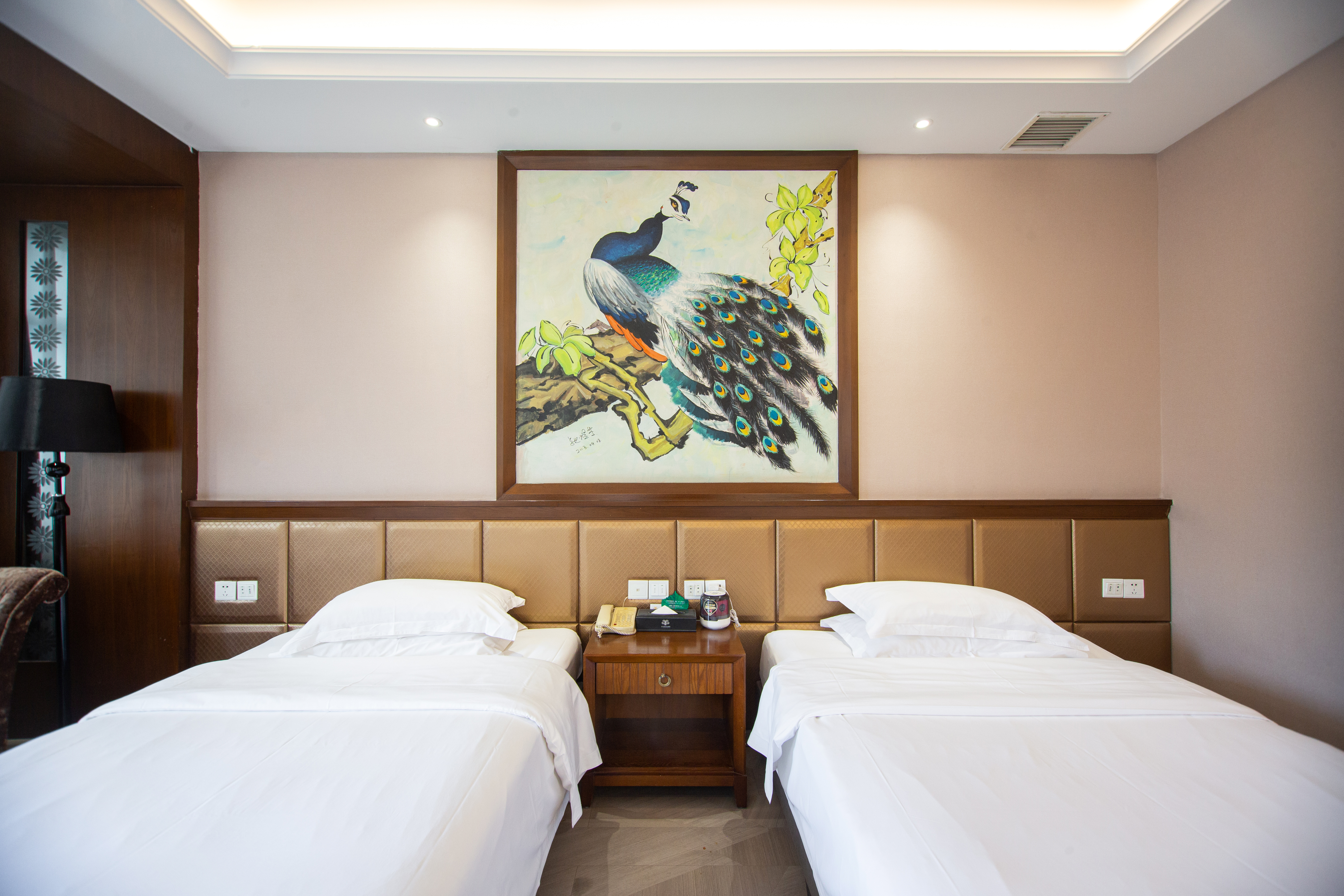 Business Standard Room