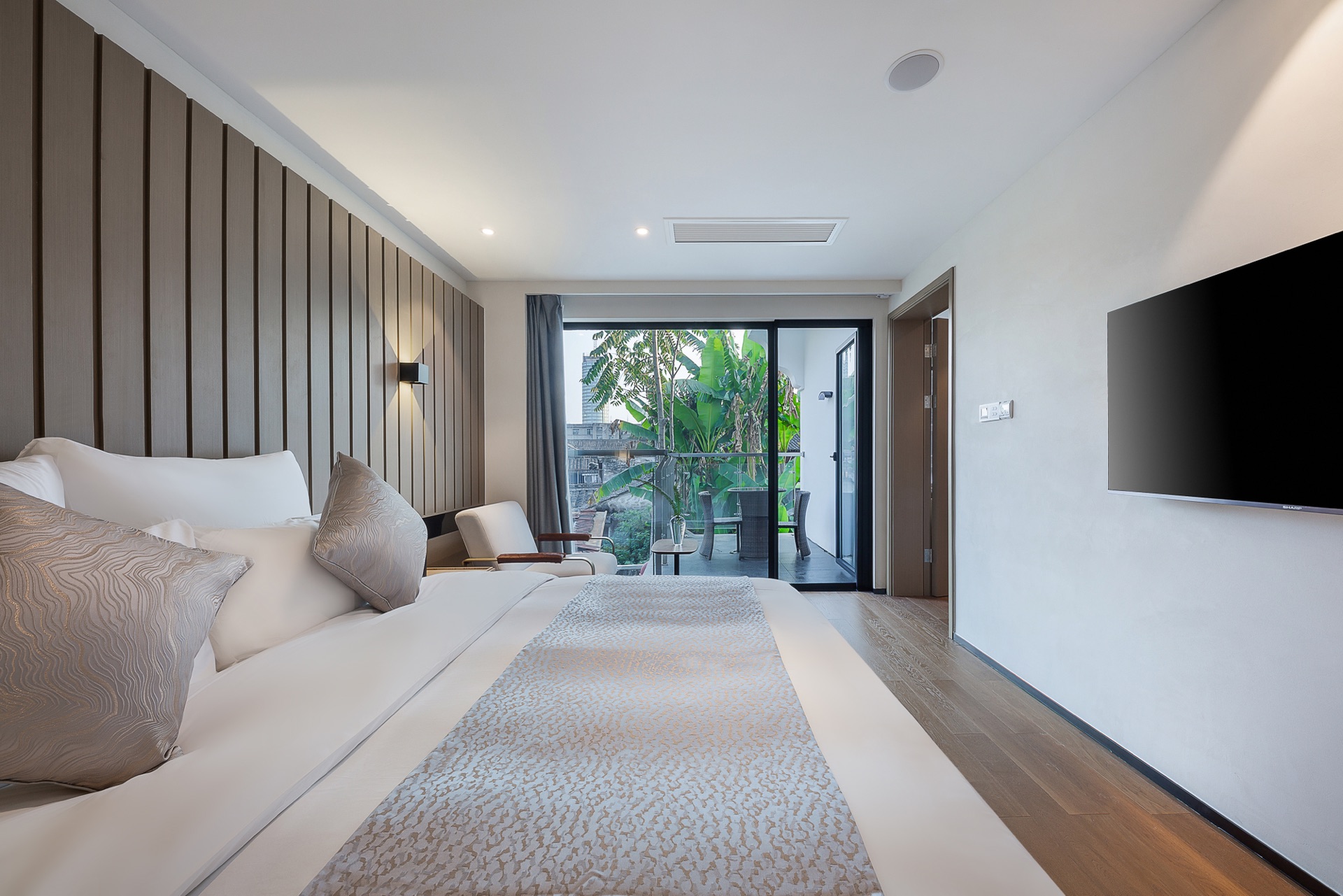 三闲集-露台观景套房（泡泡浴缸+落地窗+高端洗护）