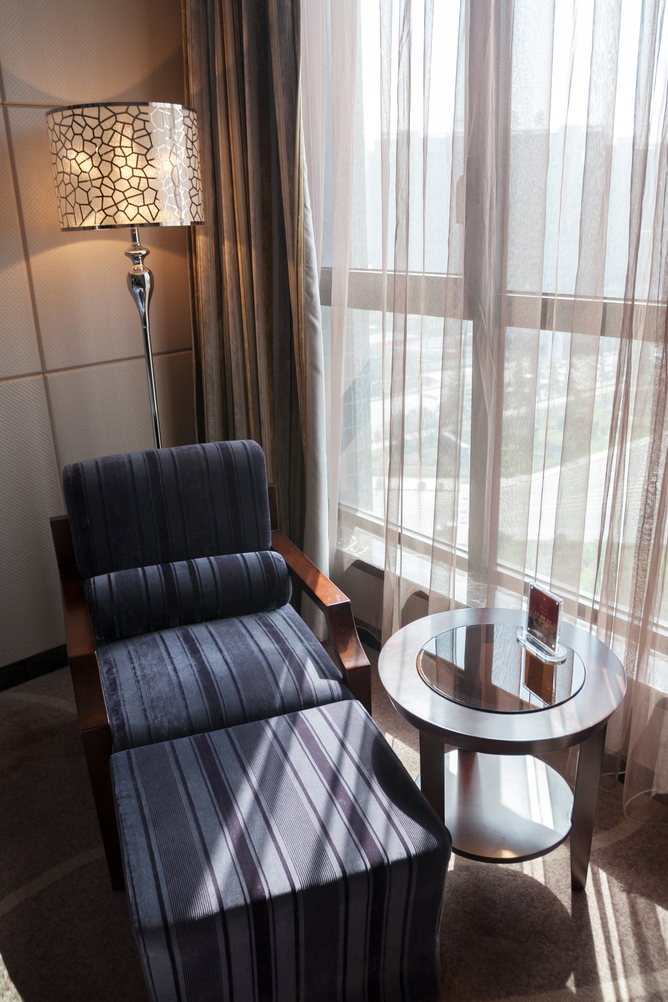 豪华影音双床房（120寸投影幕布+空气净化器）