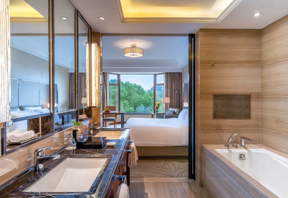 行政樓層豪華市景大床房