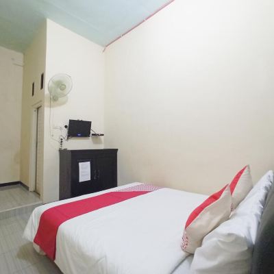 Standard Double OYO 3298 Bromo Guest House Family Promo Code