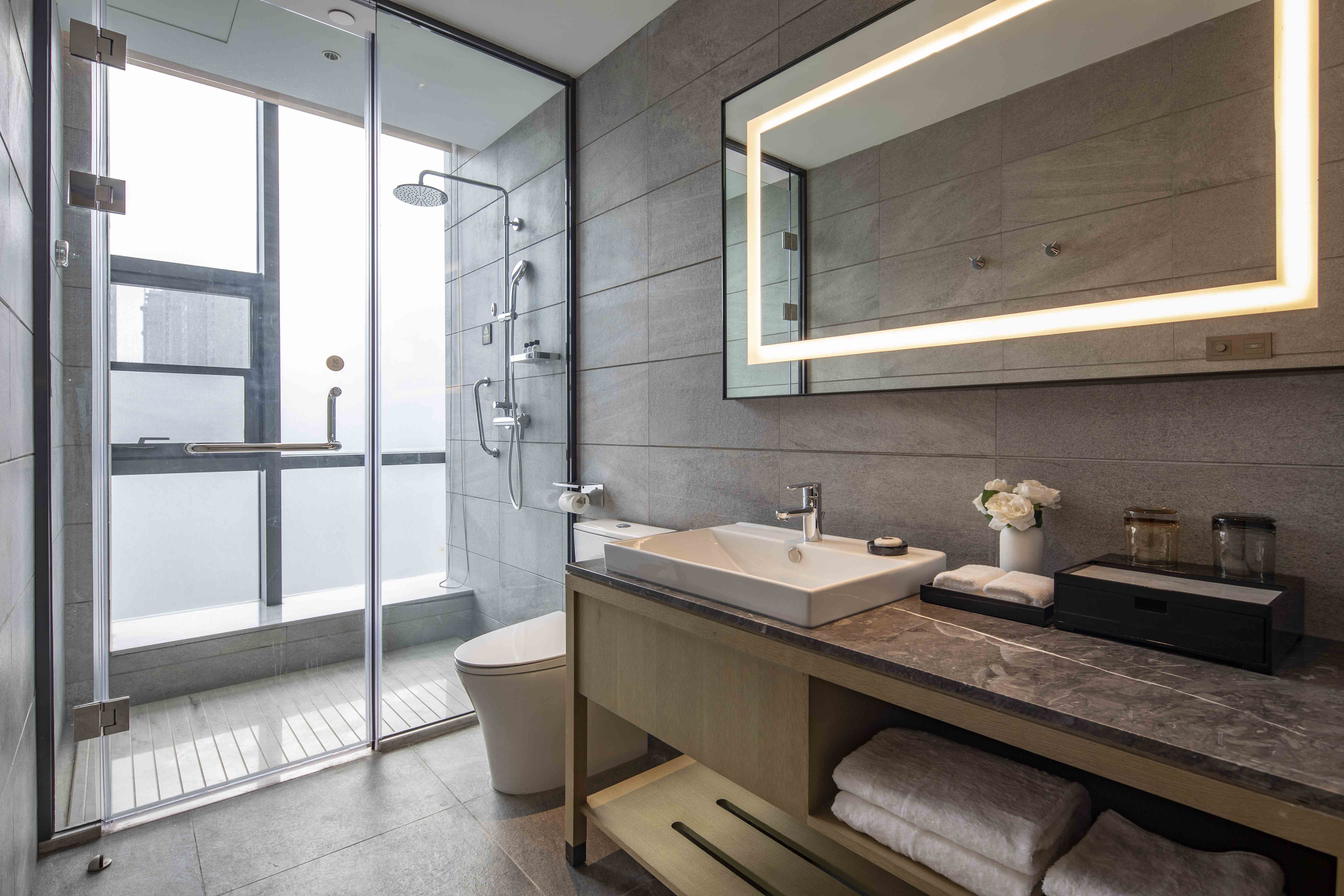 高级豪华双床房（应天门城景+80支贡缎床品+金可儿床垫）