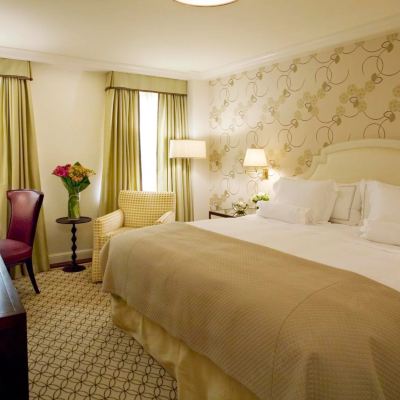 Classic Queen Room The Carlyle, A Rosewood Hotel Promo Code