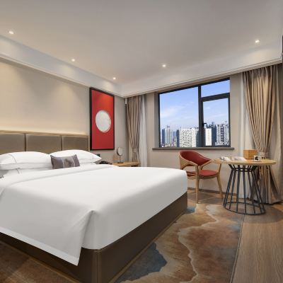 奢享豪華大床房【智能客控+親膚床品+化妝鏡+字畫】 嘀嘀飯店（長沙五一廣場火車站地鐵站店）優惠