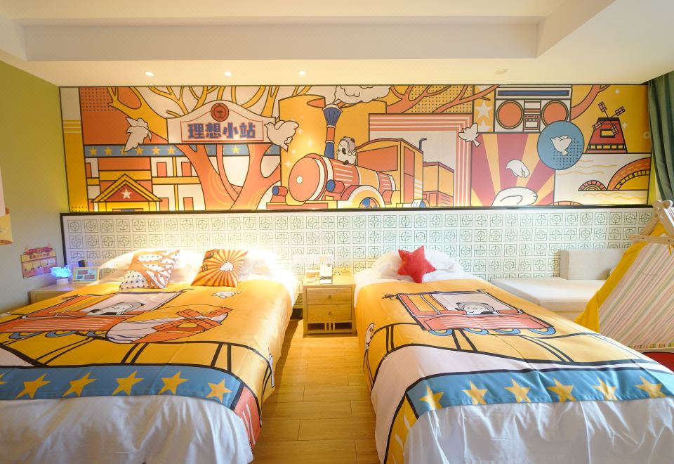 庭院湖景家庭房