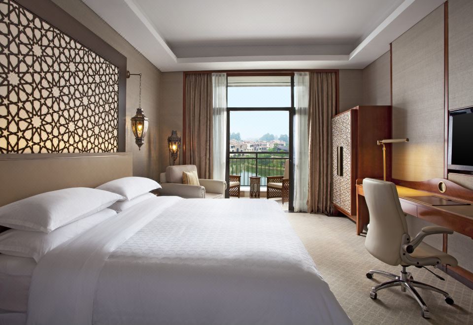 Sheraton Qingyuan Lion Lake ResortDeluxe Lake-view Queen Room
