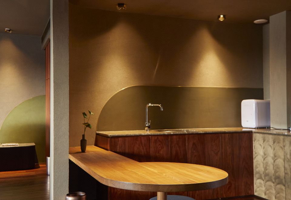 豪華湖景私家花園雙臥家庭套房