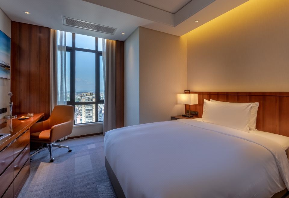 二居室江景豪景公寓