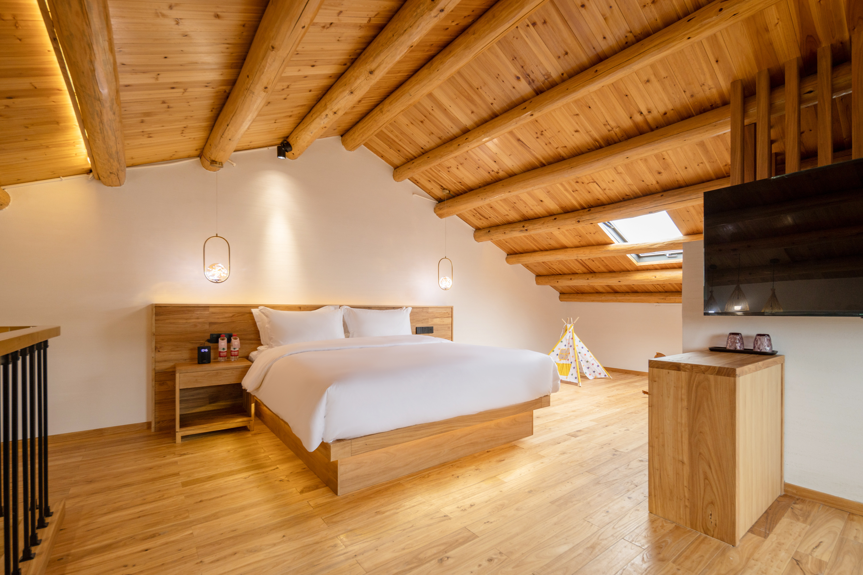 LOFT星空轻奢大床房·全屋智能·小童帐篷·舒适沙发