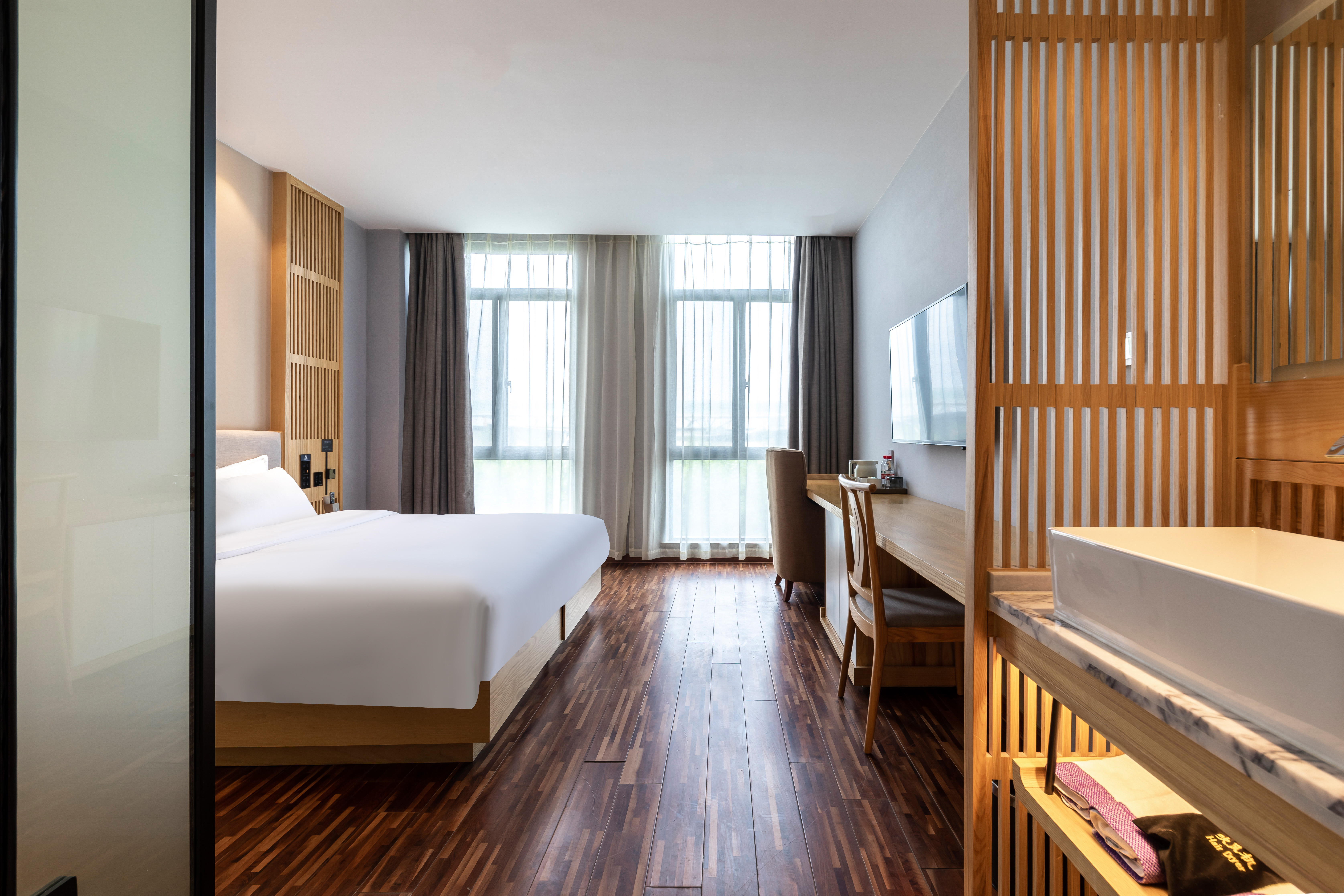 高级大床房（智能客控）